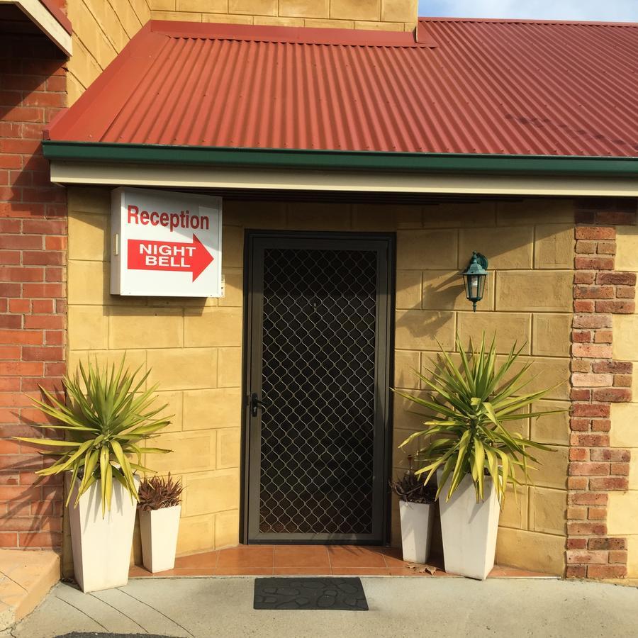 Poet's Recall Motel Gundagai Buitenkant foto