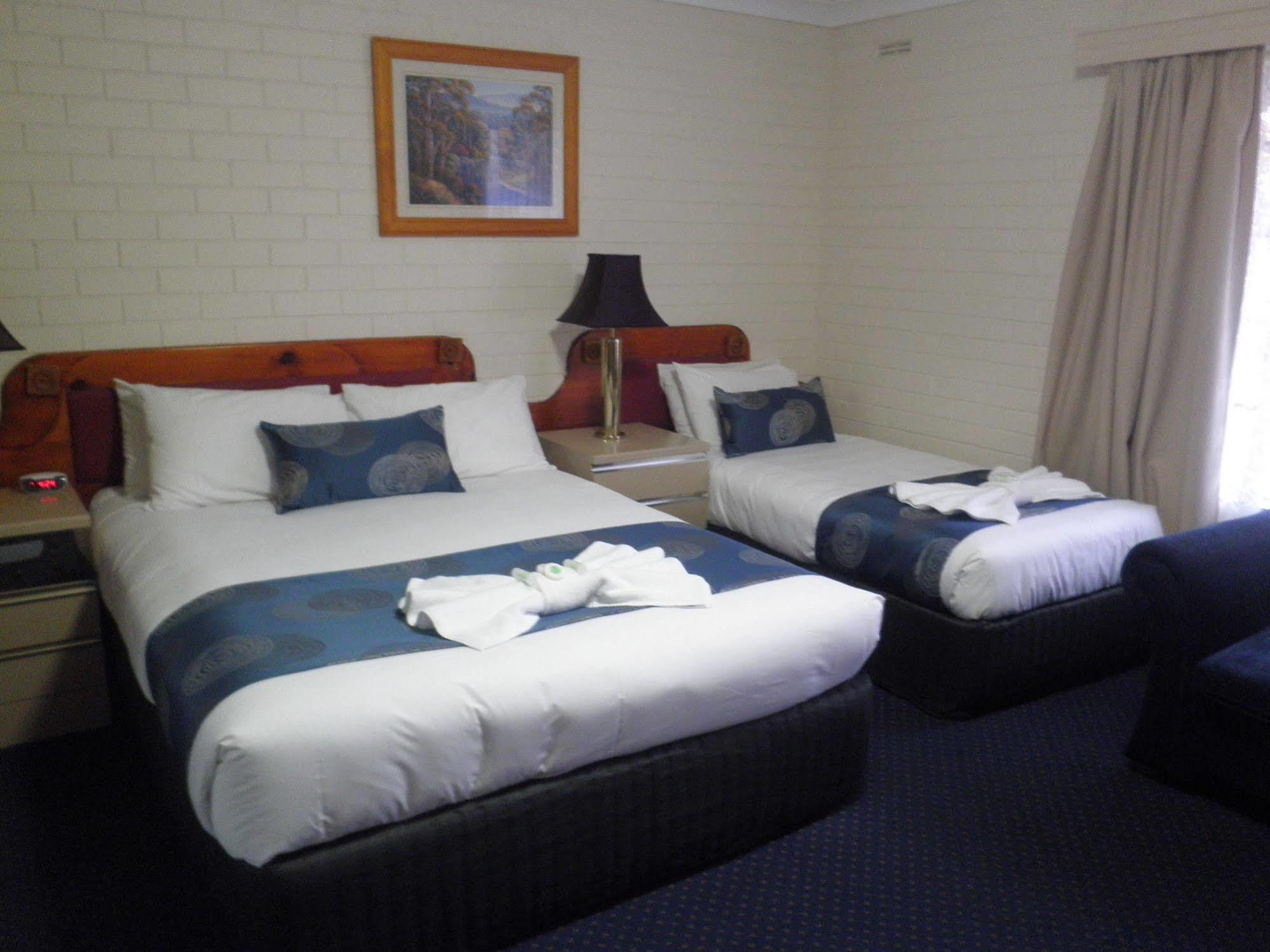 Poet's Recall Motel Gundagai Buitenkant foto