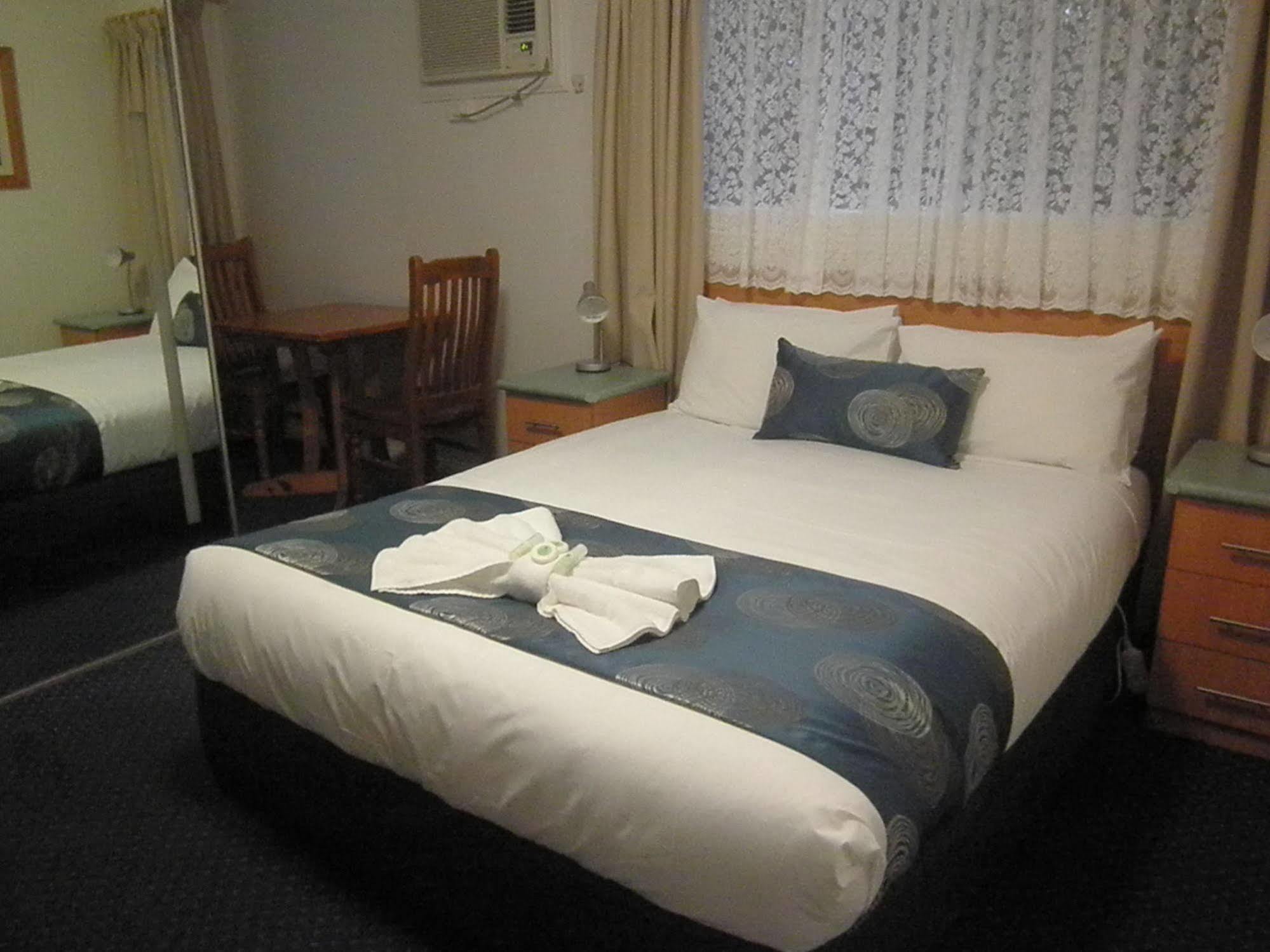Poet's Recall Motel Gundagai Buitenkant foto