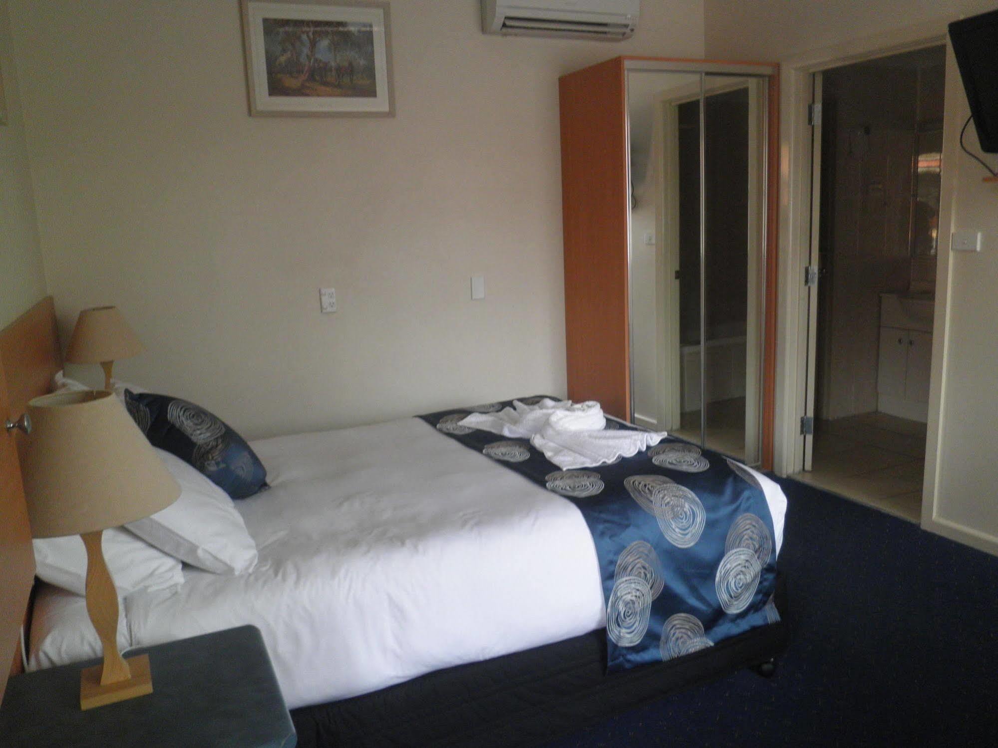 Poet's Recall Motel Gundagai Buitenkant foto